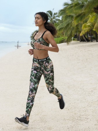 pol_pl_Legginsy-sportowe-Freya-Active-ECOSCULPT-AC401151JUK-Legging-Jungle-Black-35303_6.jpg
